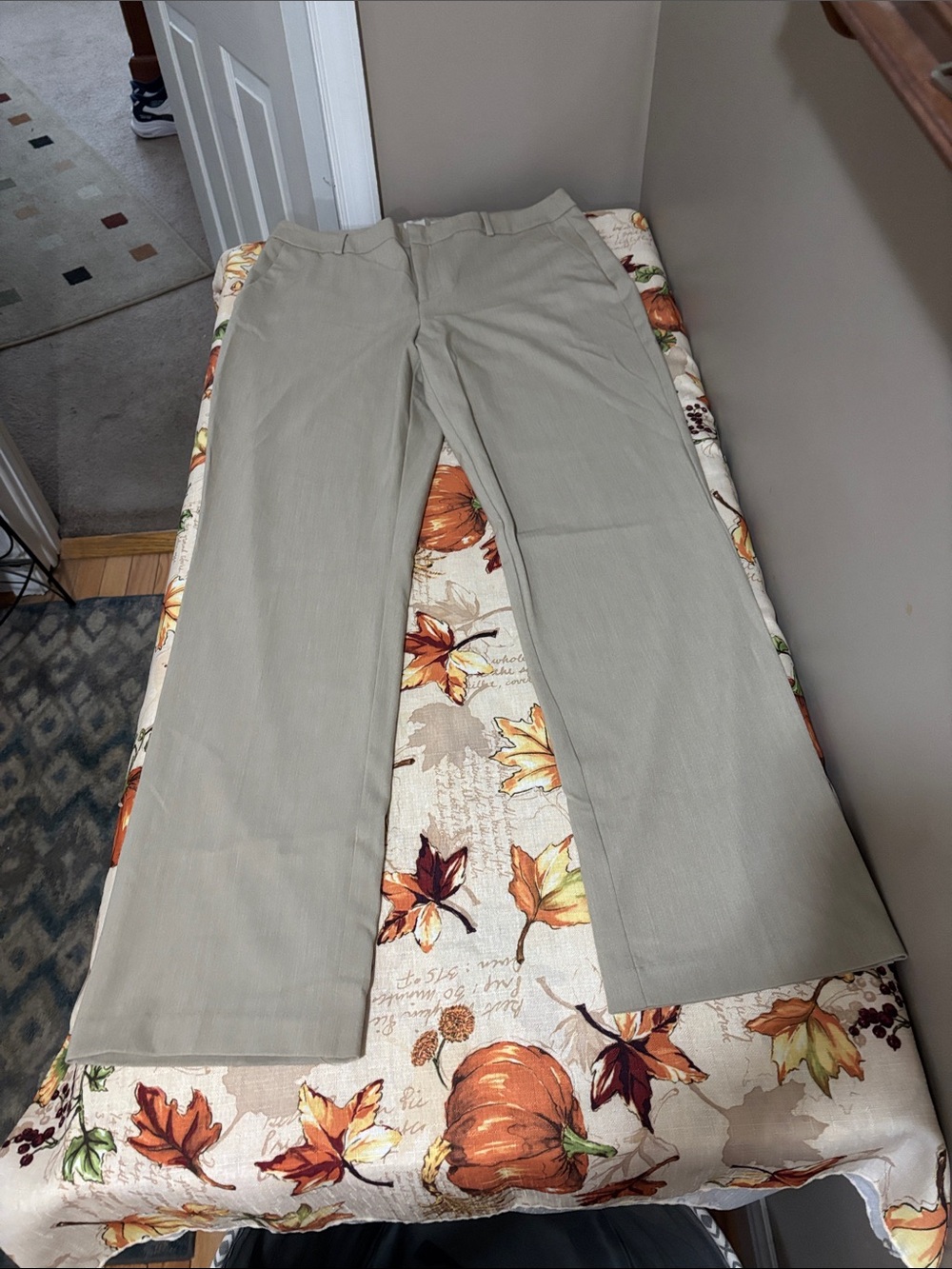 a new day Women’s Straight Dress Pants - Light Khaki